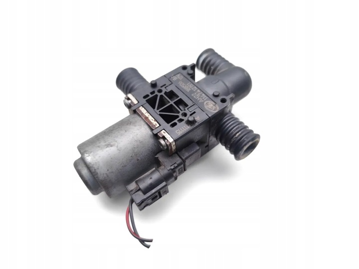 LAND ROVER RANGE ROVER SOUPAPE DIRECTEUR LIQUIDE REFROIDISSEMENT 4.4 SDV8 4X4 2019