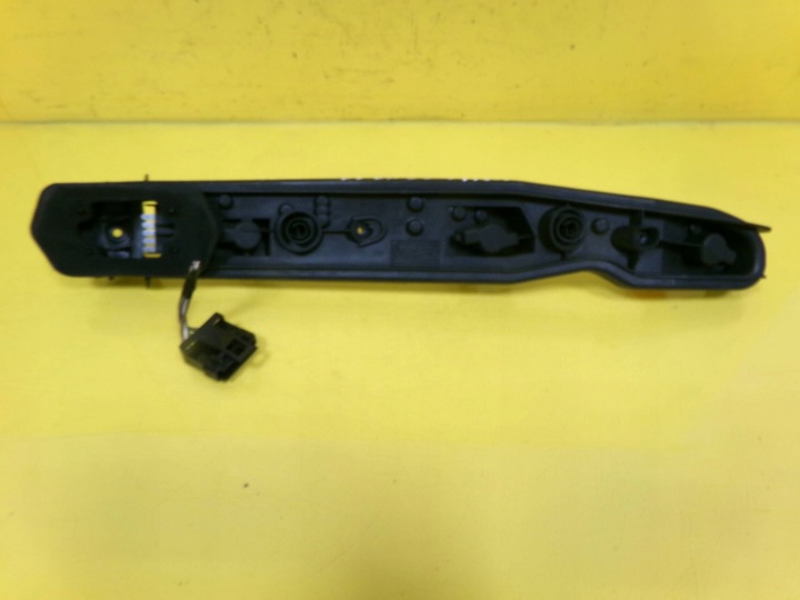 DOUILLE D'AMPOULE DROIT ARRIÈRE HAYON 3D OPEL CORSA C NR149