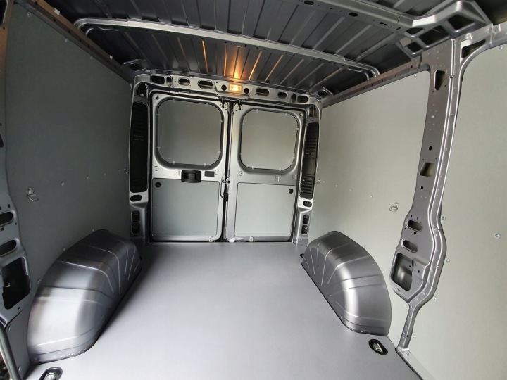 OPEL COMBO K9 L1H1 18+ CARROSSERIE SCIAN CARROSSERIES DOUILLE CÔTÉS PLASTIQUE 4MM