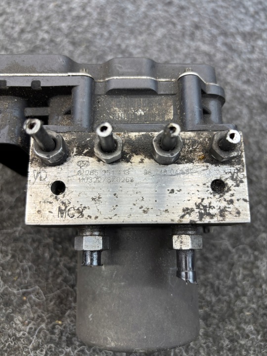 POMPE ABS CITROEN C5 0265251413 9674804480