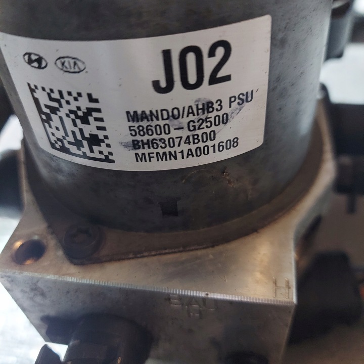HYUNDAI IONIQ 1,6 GDI HYBRID POMPE DE FREIN ABS SERVO RÉSERVOIR LIQUIDE