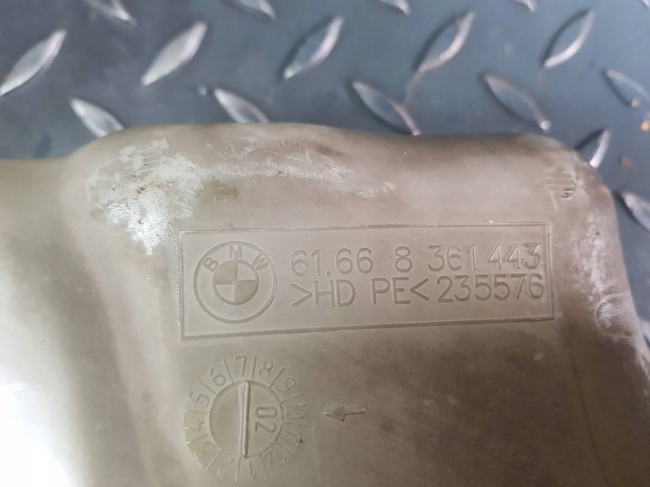 RÉSERVOIR LAVE-GLACES POMPE 8 361 443 XÉNON BMW 5 E39 RESTYLAGE
