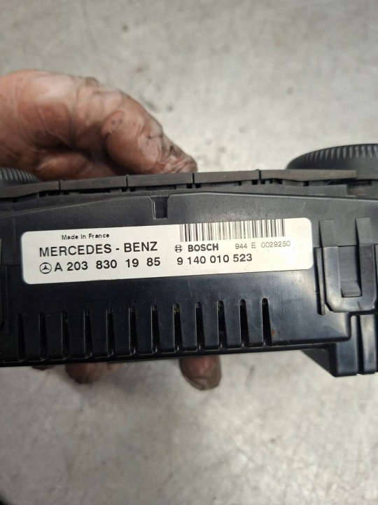 PANNEAU CLIMATISATION MERCEDES-BENZ C W203 A2038301985