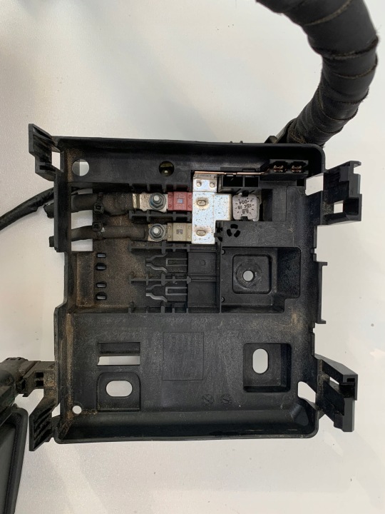 FORD ESCAPE MK4 IV 2020- BOÎTE FUSIBLES MOTEUR ECOBOOST COMPLÈTE