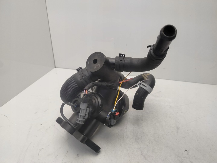 CHÂSSIS THERMOSTAT TUBES JAGUAR XJ G4D3-3575-AD
