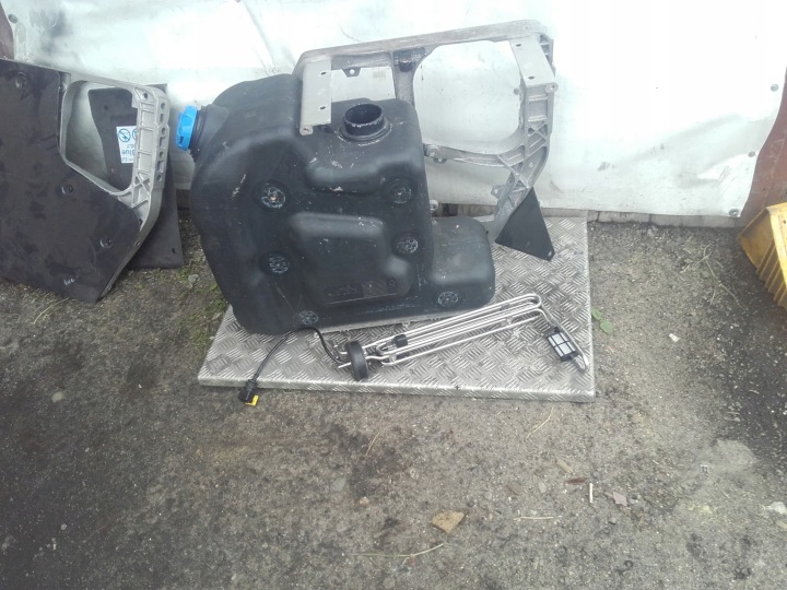 RÉSERVOIR ADBLUE CHÂSSIS FIXATION FLOTTEUR VOLVO FH4