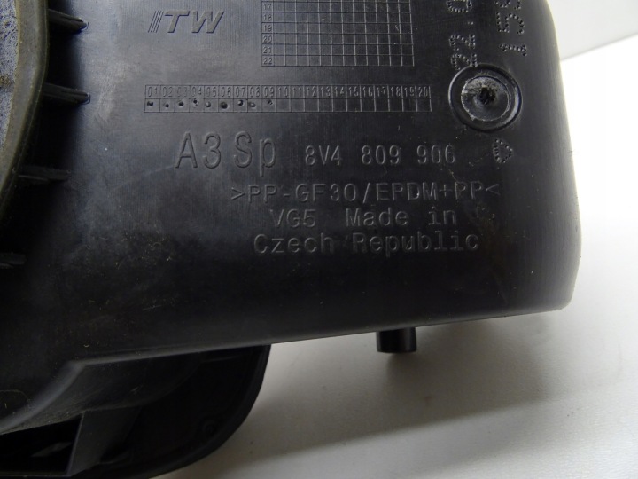 CLAPET GOULOTTE DE REMPLISSAGE CARBURANTS BOUCHON 8V4809906D AUDI A3 8V LS9R