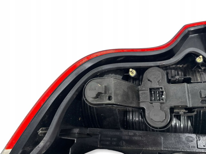 PHARE DROIT ARRIÈRE 8664080 VOLVO S60 2000-04R EUROPE