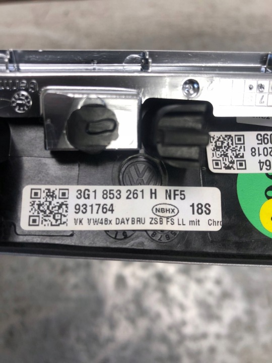 MOULURE DÉCOR CONSOLES NF5 VW PASSAT B8 3G1853261H 3G1853262AJ