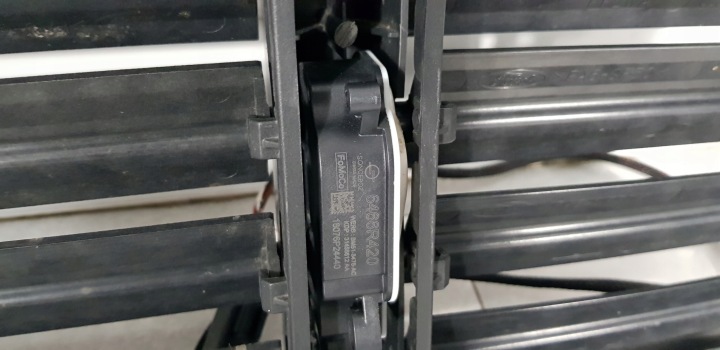JALOUSIE RADIATEUR FORD FOCUS MK3
