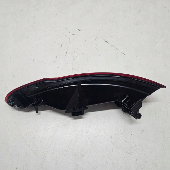 PHARE GAUCHE ARRIÈRE ARRIÈRE MASERATI GRANTURISMO M189 670293309