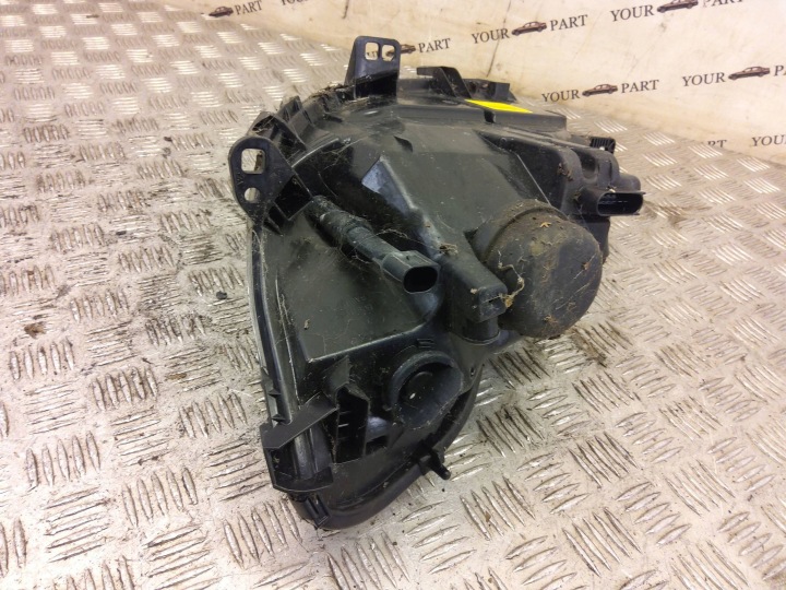 SMART FORTWO II 451 PHARE DROIT AVANT UK (S2388)