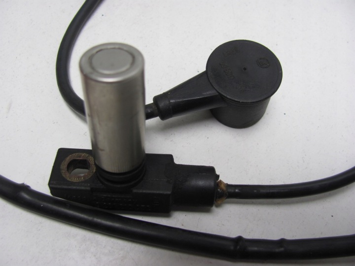 MERCEDES R129 SL W126 W201 W124 260E 300E CAPTEUR POSITION ARBRE 0261210052