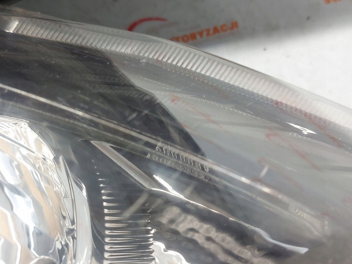 FORD TRANSIT CUSTOM I 13R PHARE DROITE AVANT BK21-13W029-B ANGLAIS