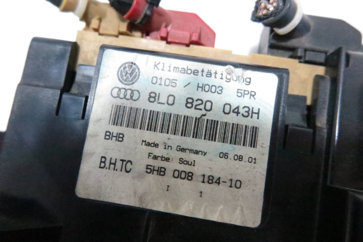PANNEAU CONDUIT D'AIR CLIMATISATION AUDI A3 8L 1.8 8L0820043H
