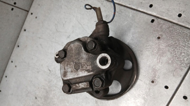 POMPE AMPLIFICATEUR MAZDA 323F 98-00R