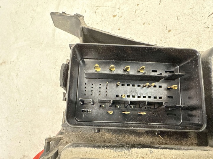 BOÎTE FUSIBLES COMPLÈTE FORD FUSION II DG9T14A301AD