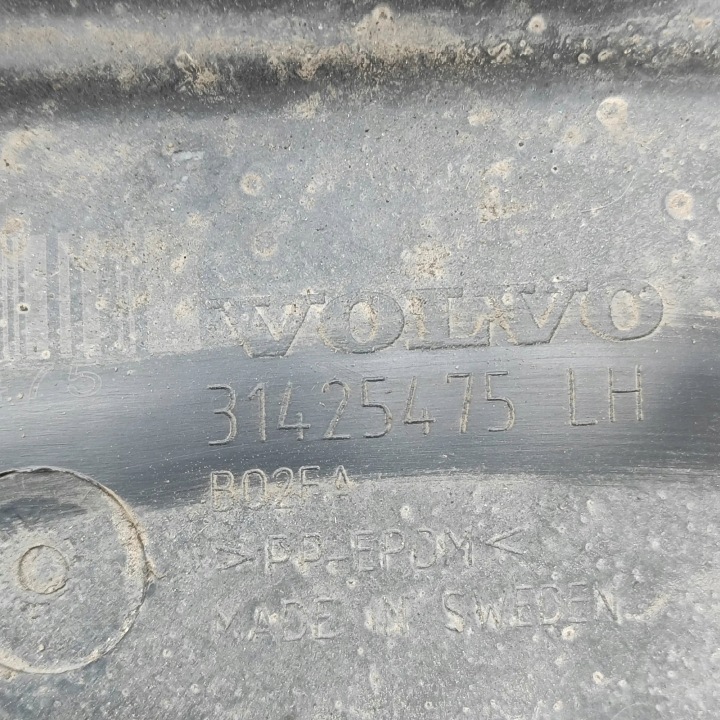 PASSAGE DE ROUE GAUCHE AVANT VOLVO V60 II (225, 227) 31425475 34017930 2.0L 220KW