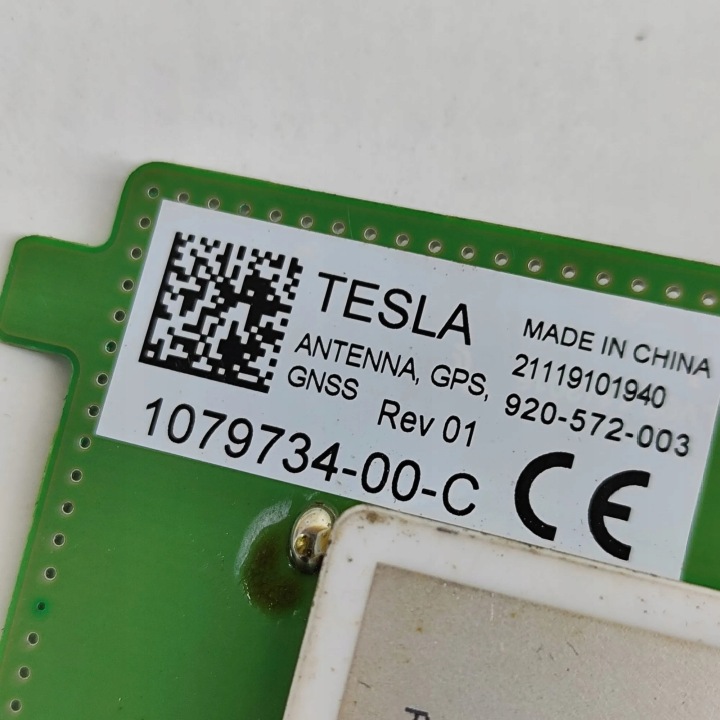 ANTENNE TESLA MODÈLE Y 107973400C 22597413 393KW 2021
