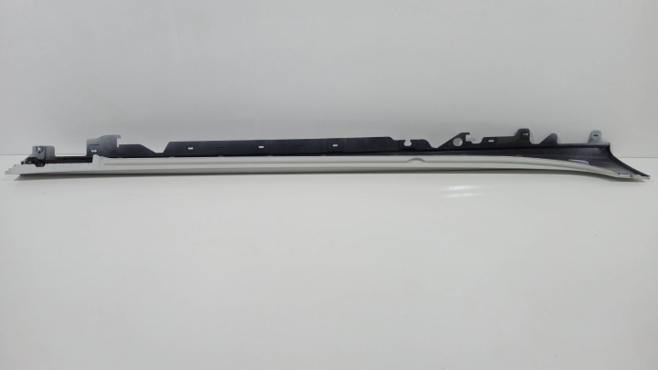BMW 3 G20 G21 MODULE 19- SEUIL GAUCHE MOULURE SEUIL GAUCHE EN BON ÉTAT 51778069381