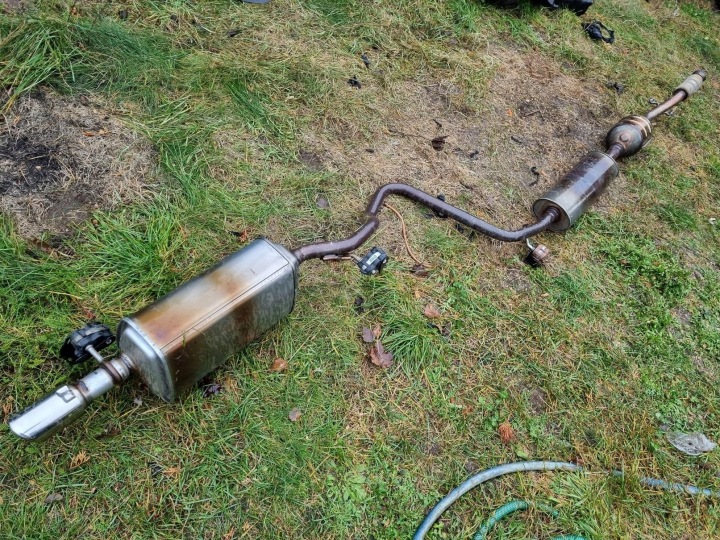SILENCIEUX CENTRAL ÉCHAPPEMENT CATALYSEUR CLIO V 1.0 TCE 201003494R 208021717R