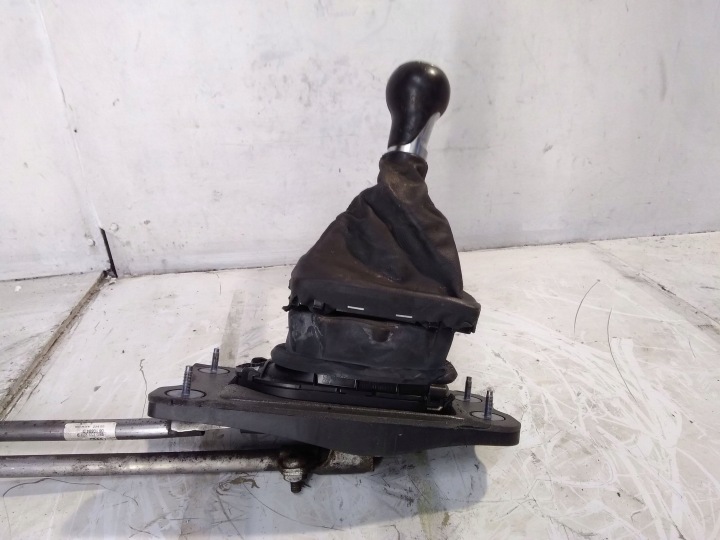 CRIC CHANGEMENTS VITESSE AUDI A5 8T 8F 8K0711151B