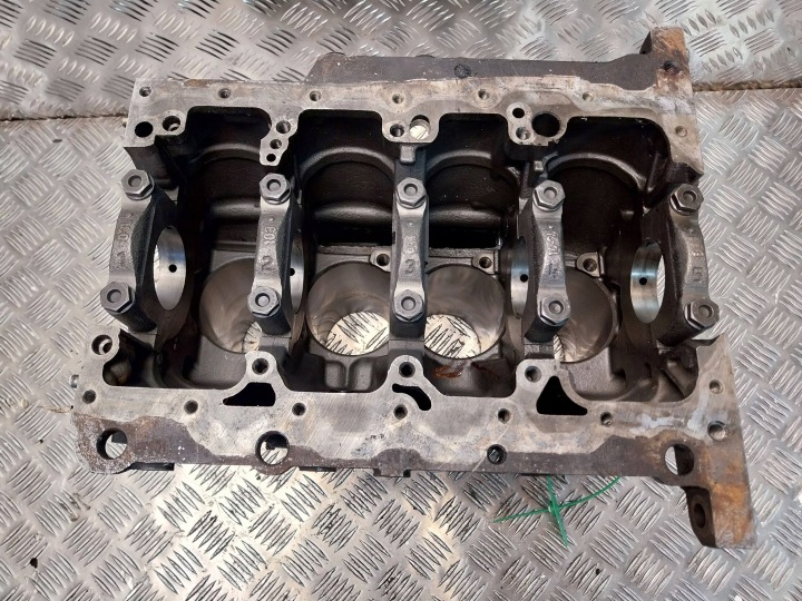 BLOC MOTEUR NOMINAL 03L021CA CFF SUPERB II PASSAT B7 Q3 EOS 2.0 TDI 140KM