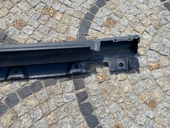 MERCEDES 254 GLC MOULURE SEUIL GAUCHE 2546980400 ORIGINAL
