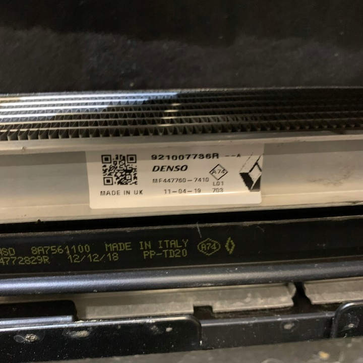 RENAULT MASTER IV AVEC E-TECH RADIATEURS 214816538R 921007736R 214103231R