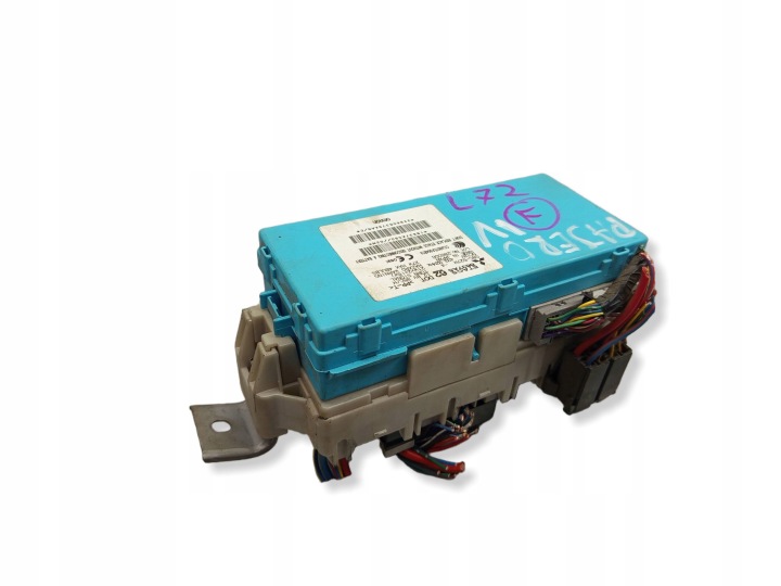 BOÎTE FUSIBLES MITSUBISHI GRANDIS (NA_W) 91840W 2.0L DIESEL 100KW