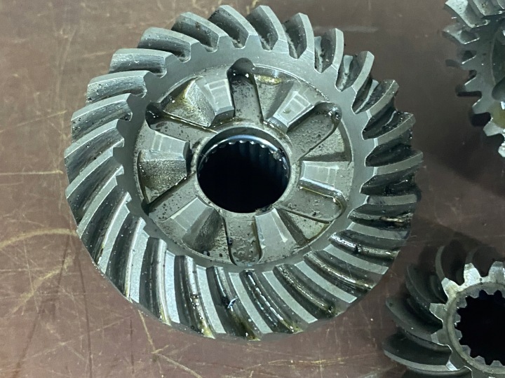 MERCURY MARINER B4800 402 40KM 1989-97 TRANSMISSION ANGULAIRE BOULONS TRANSMISSION