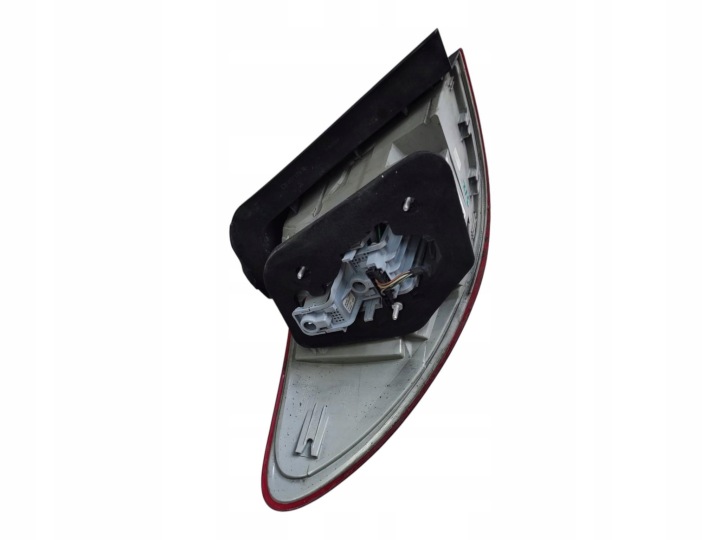 MERCEDES B CLASSE W246 PHARE DROITE ARRIÈRE ARRIÈRE A2468200664