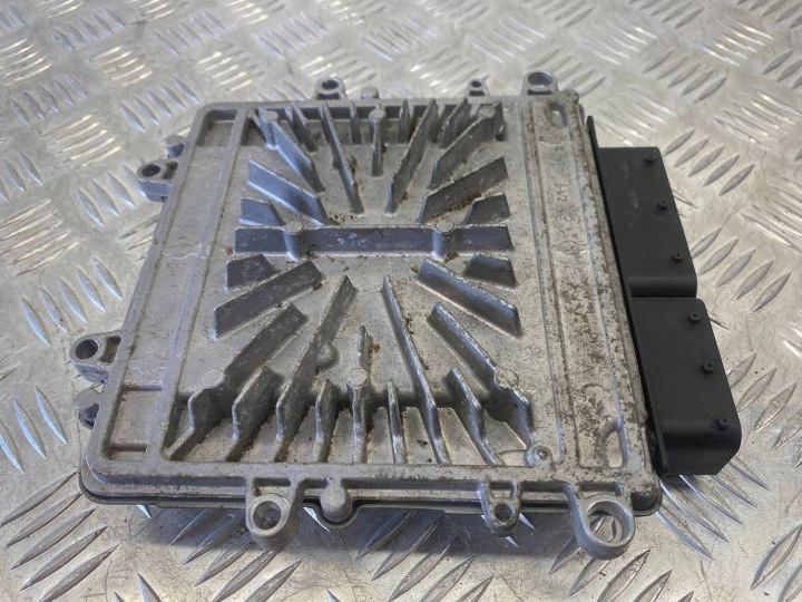 MODULE CONTRÔLEUR MOTEUR VOLVO V40 V70 S80 XC70 1.6 2.0 D2 D3 D4 31336983