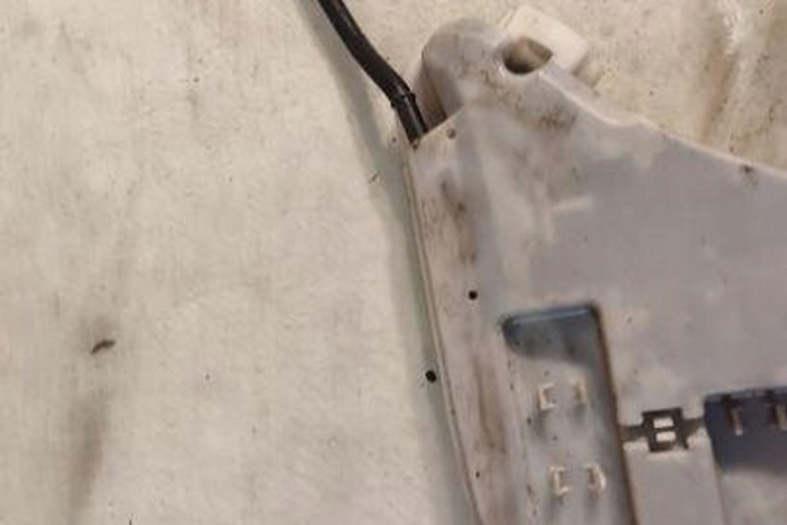 RÉSERVOIR LAVE-GLACES BMW 5 (F10) 7196949 2.5L GASOLINE 150KW 2011