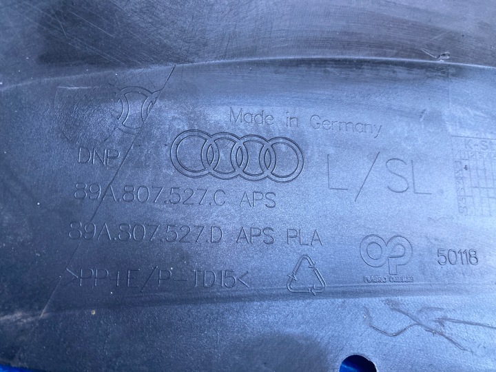 PARE-CHOCS ARRIÈRE AUDI Q4 E-TRON S-LINE 89A