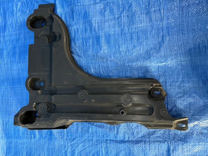 PROTECTION CHÂSSIS DS3 CROSSBACK 9823547080