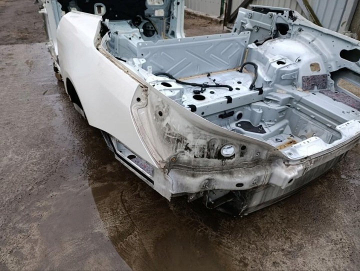 QUART AUTOMOBILE MERCEDES-BENZ SL 2013 AVEC ARRIÈRE AVEC GAUCHE
