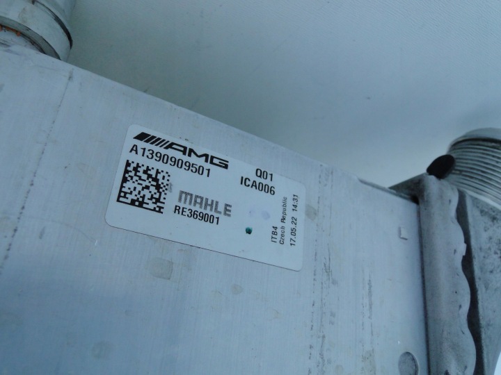 MERCEDES ÉCHANGEUR AIR-AIR ENSEMBLE A1390909501 A1390901402 SL 232 43 AMG