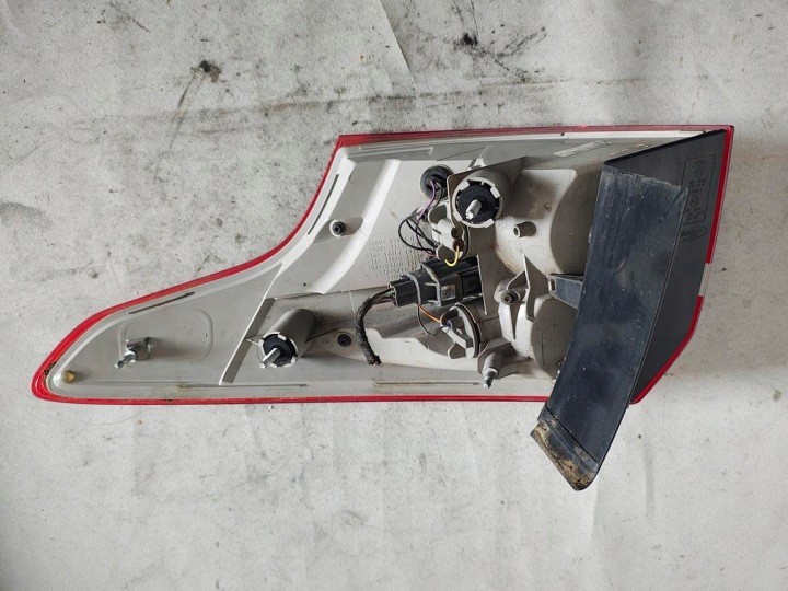 FORD FOCUS MK3 LIFT 14- PHARE ARRIÈRE GAUCHE DANS AILE UNIVERSEL F1EB-13405-EB