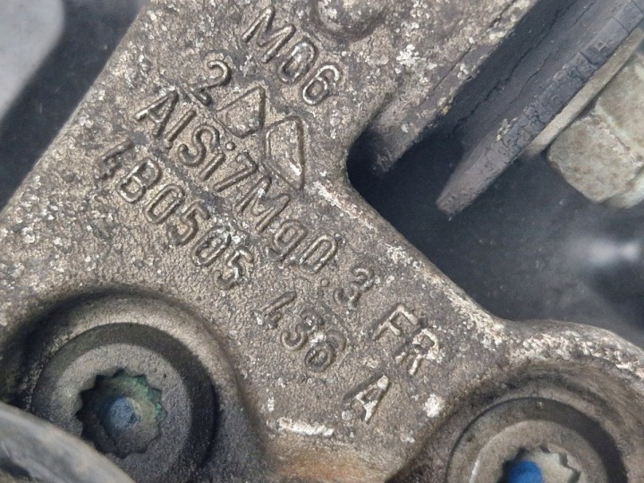 4B0505436A CHÂSSIS ROULEMENTS ROUES ARRIÈRE GAUCHE VW PASSAT B5