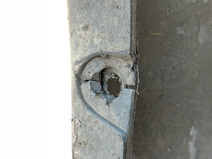 PARE-CHOCS AVANT OPEL VIVARO A 2006 8200011389