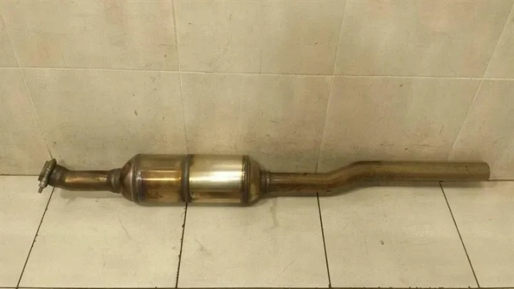 BMW X1 F48 CATALYTIC 9470680 FAP CONVERTER FILTRE