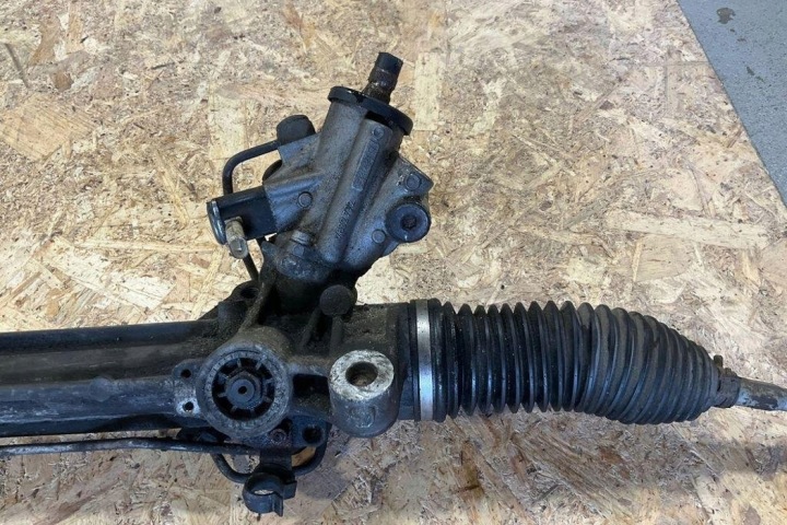 CRÉMAILLÈRE DE DIRECTION BMW 5 (F10) 6777770 4.4L GASOLINE 2012