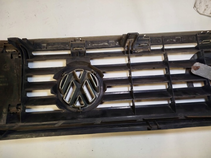 VOLKSWAGEN GOLF II 1991 CALANDRE RADIATEUR GRILLE 191853664B