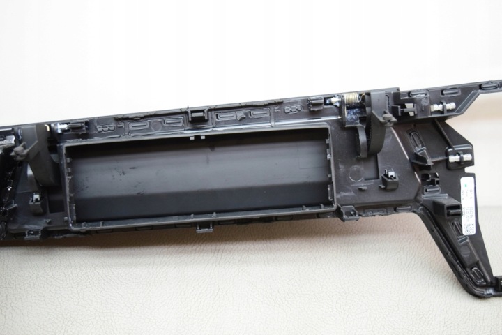 MOULURE DÉCORATIVE COCKPIT VW TOURAN (5T1) 5TB819704 1.4L GASOLINE 110KW 2018