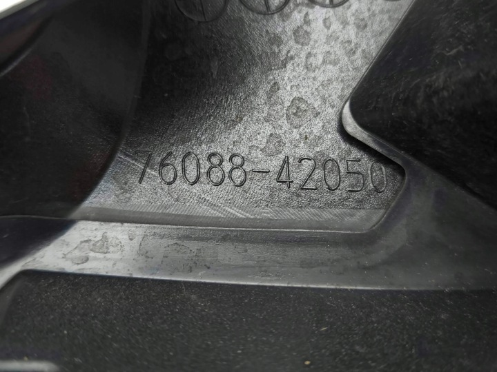 TOYOTA RAV 4 (XA50) 2019 GARNITURE ARRIÈRE COUVERCLES DE COFFRE COUVERCLES DE COFFRE
