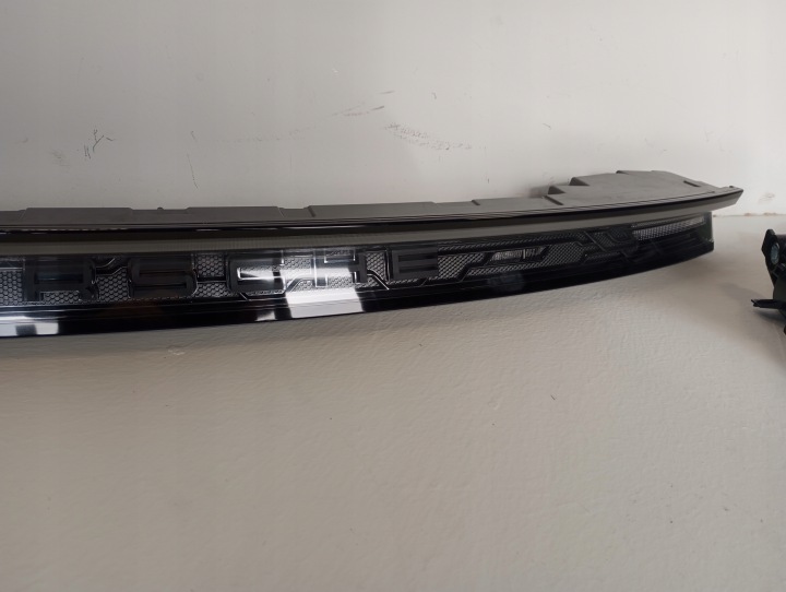 PHARE ARRIÈRE PORSCHE TAYCAN 9J0-945082-K 9J0-945095-A 9J0-945096-K
