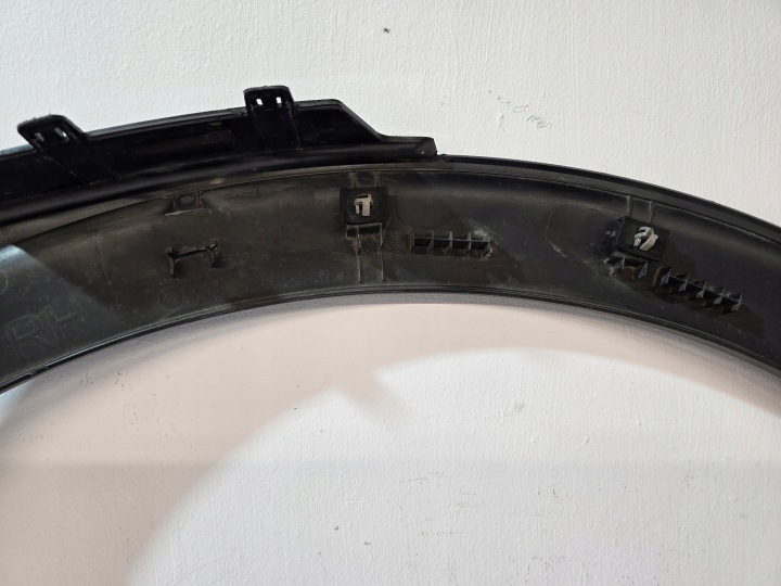 MOULURE SUR AILE DROIT AVANT AVANT KIA EV6 GT CV GT LINE 21- 87714-CVDA0