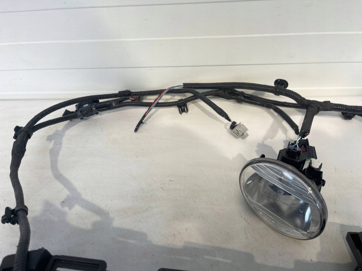 TOYOTA C-HR II FIXATION RENFORCEMENT CHÂSSIS CALANDRE GRILLE DE RADIATEUR 52117-F4010
