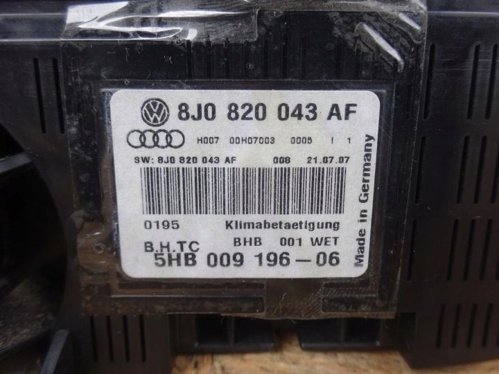 AUDI TT 8J PANNEAU CONDUIT D'AIR CLIMATISATION 8J0820043AF